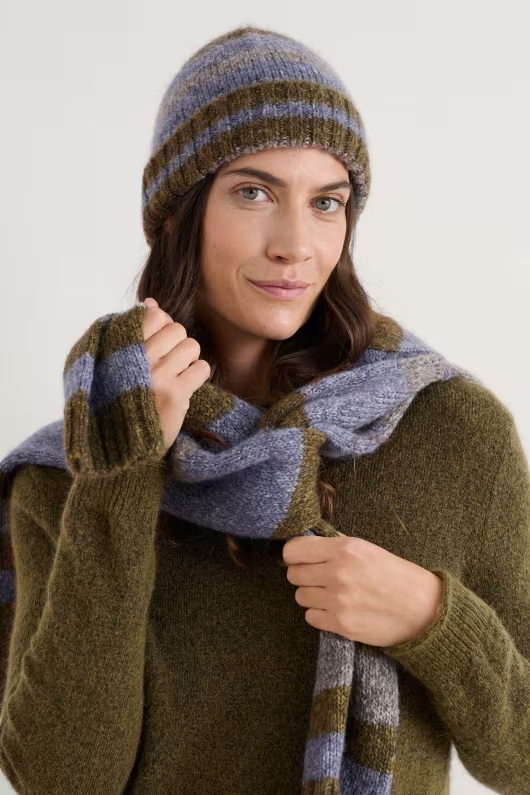Thrift Bloom Knitted Hat