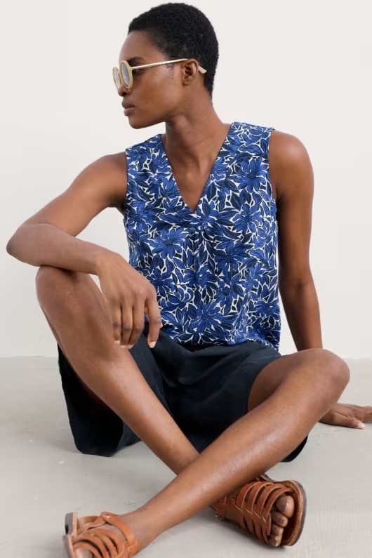 Achilla V-neck Vest