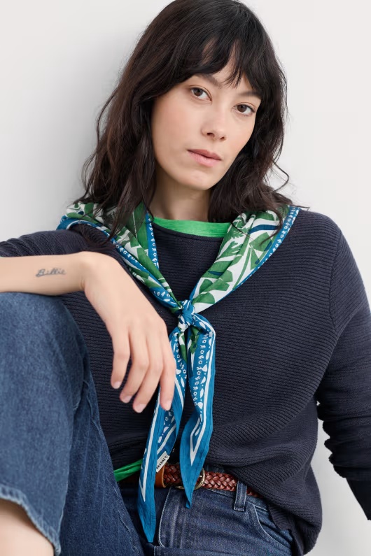 Posy Triangle Scarf 2 Posy Triangle Scarf