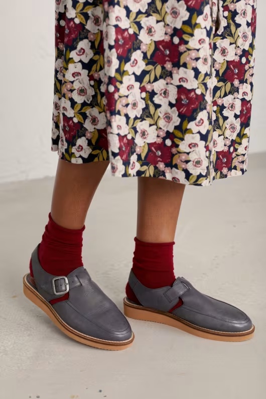 Ease Shoe